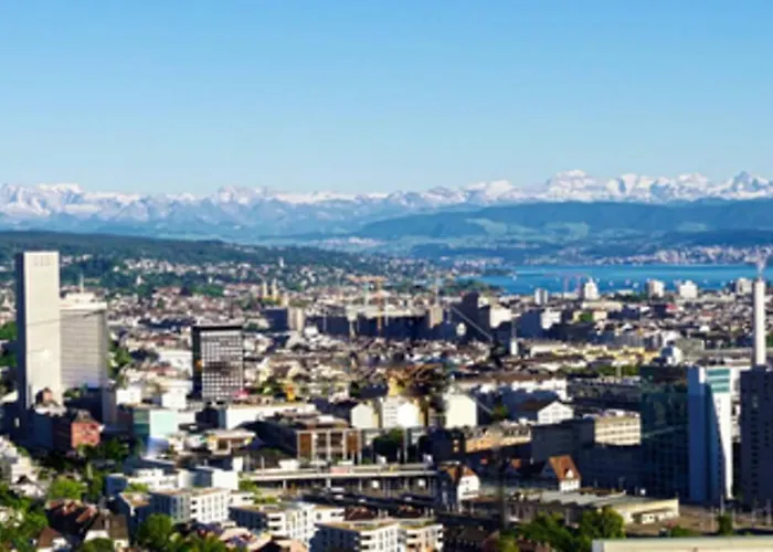 Turicum Mit Balkon Und Parkplatz