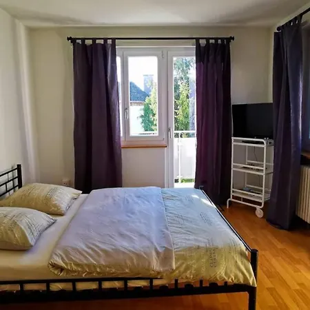 Апартаменти Turicum Mit Balkon Und Parkplatz *