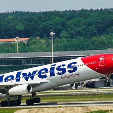 Turicum Mit Balkon Und Parkplatz *