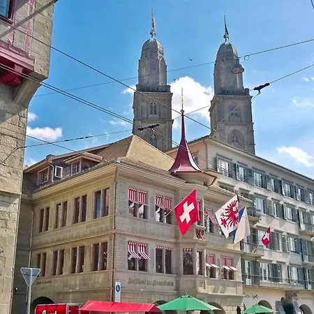 Turicum Mit Balkon Und Parkplatz Цюрих
