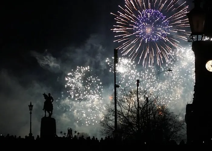 Turicum Mit Balkon Und Parkplatz