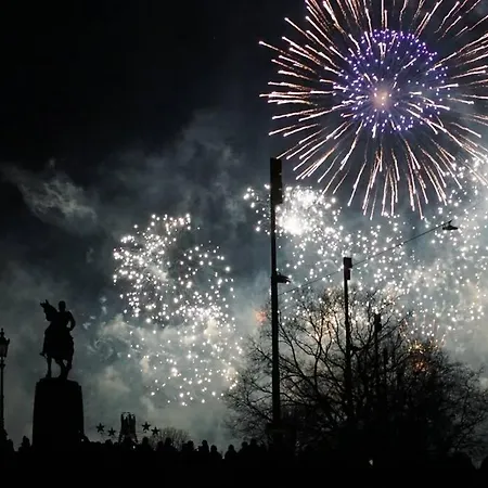 Turicum Mit Balkon Und Parkplatz