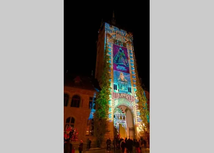 Turicum Mit Balkon Und Parkplatz شقة